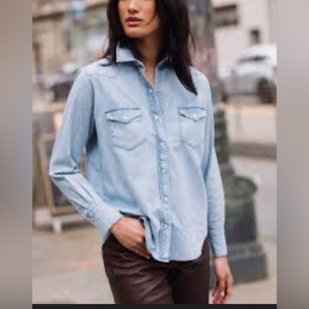 Anthropologie Cloth & Stone Chambray Denim Button Down